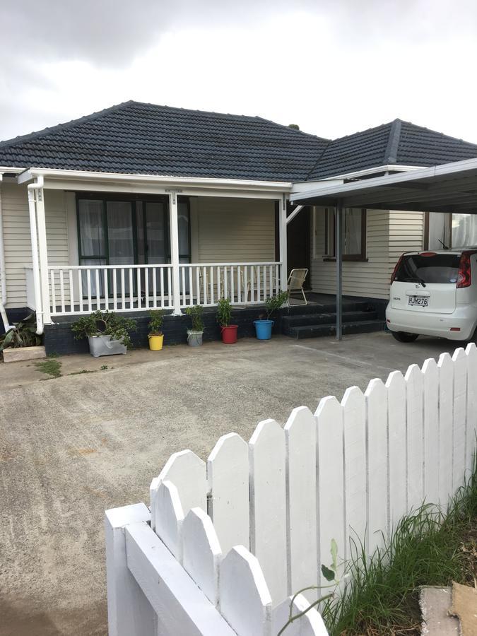 At Homestay オークランド エクステリア 写真